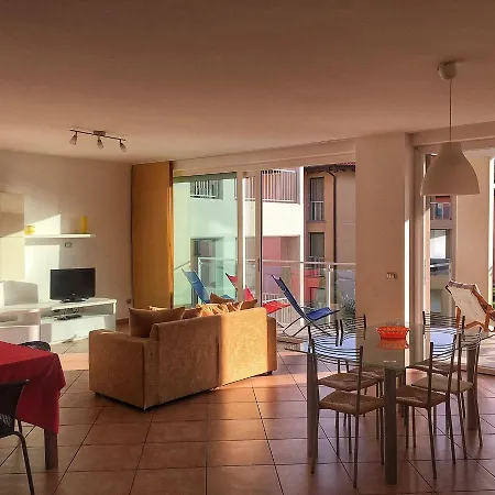 Riva Gabella 6 * Maccagno