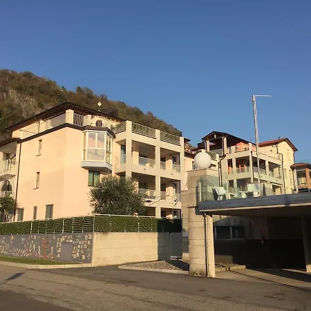 公寓 Riva Gabella 6 *