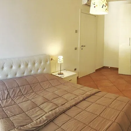 公寓 Riva Gabella 6 *